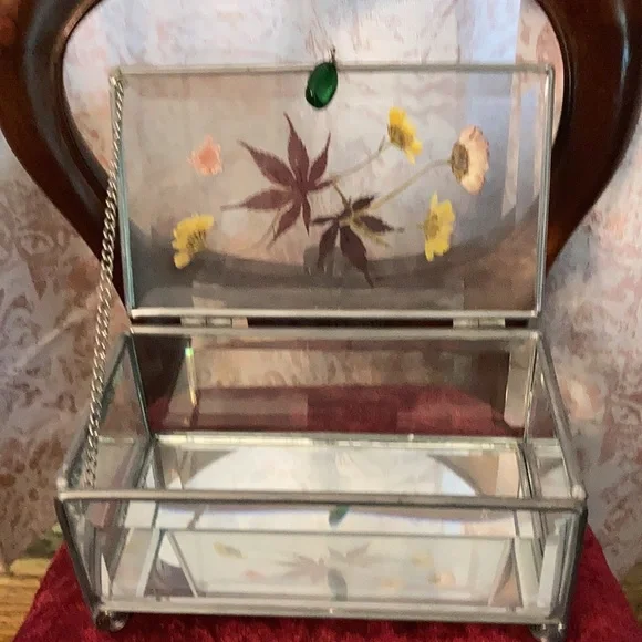 Vintage crystal jewelry box by Royal Limited circa 2000 for the May Company. - Picture 5 of 7